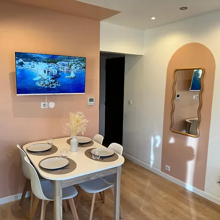 Vue Apartment Brando